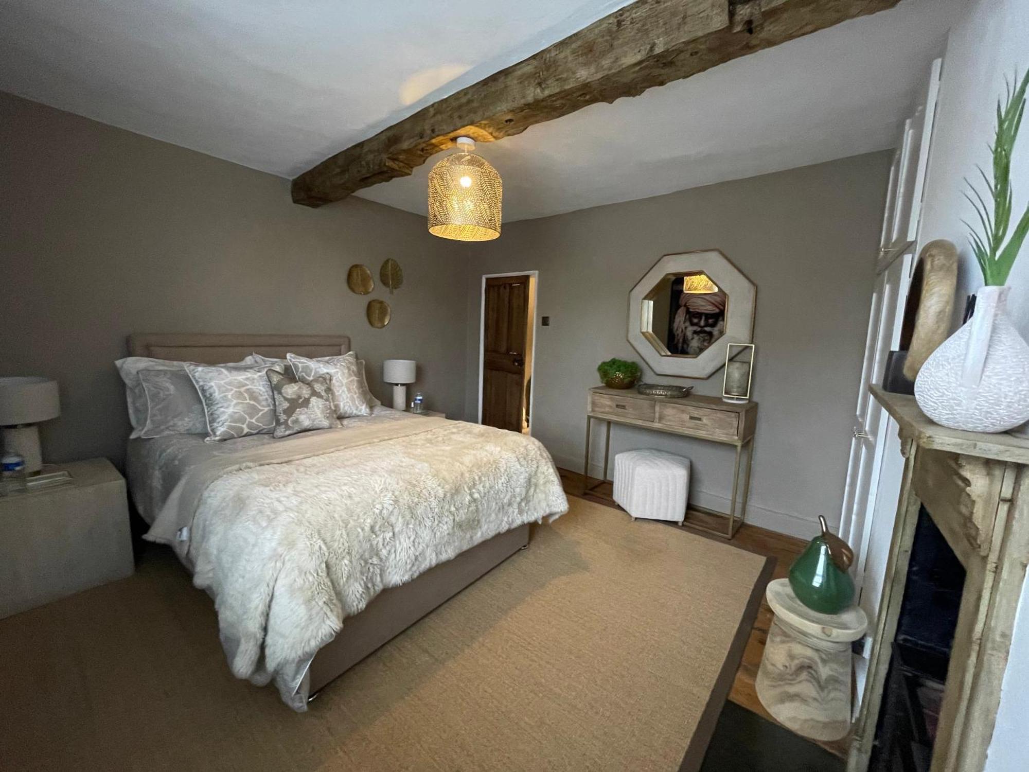 Entire Georgian Luxury Home - 3 Storey- High St Henley-In-Arden -Two Bedrooms-Sleeps 4 Buitenkant foto