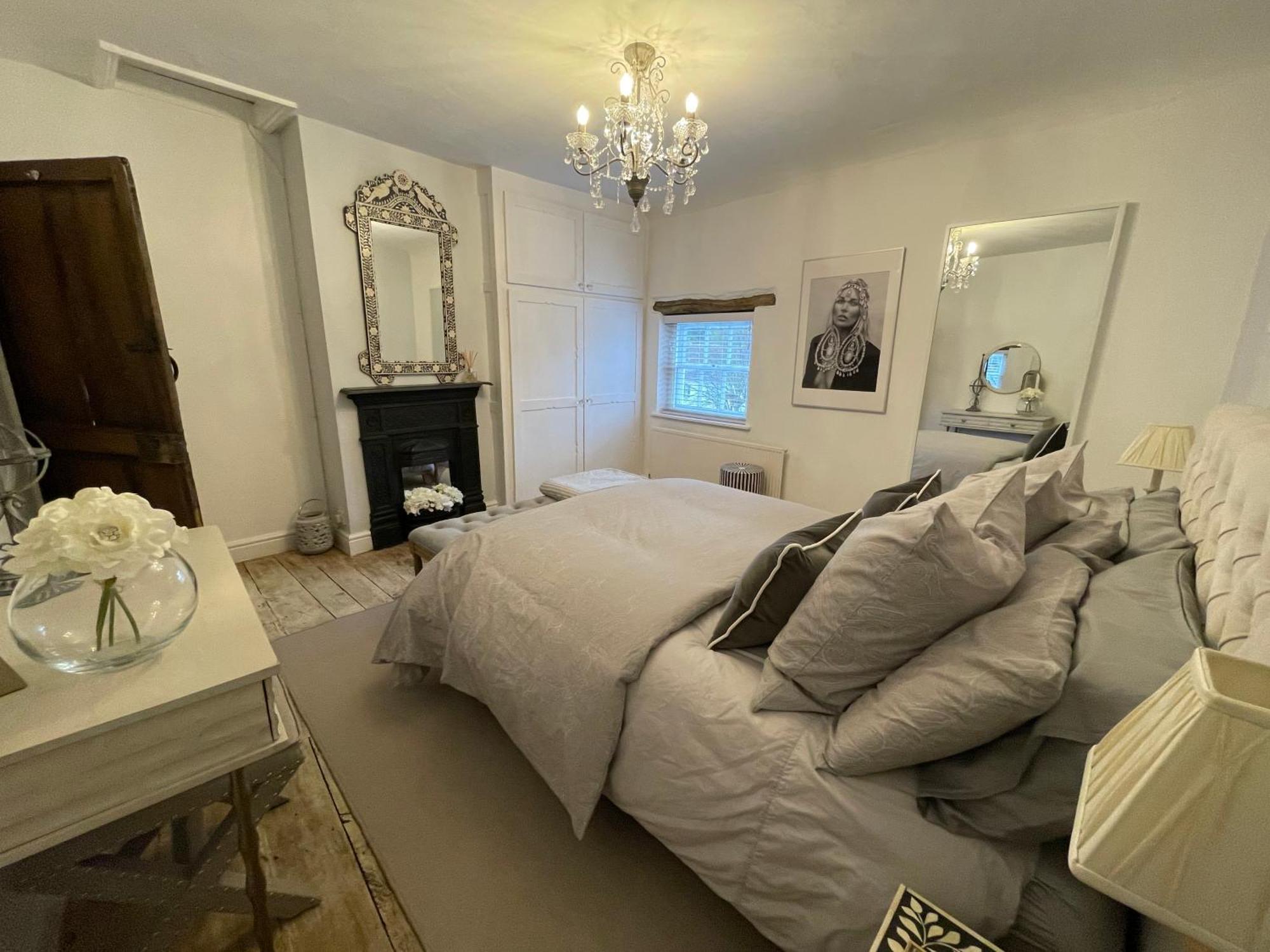 Entire Georgian Luxury Home - 3 Storey- High St Henley-In-Arden -Two Bedrooms-Sleeps 4 Buitenkant foto