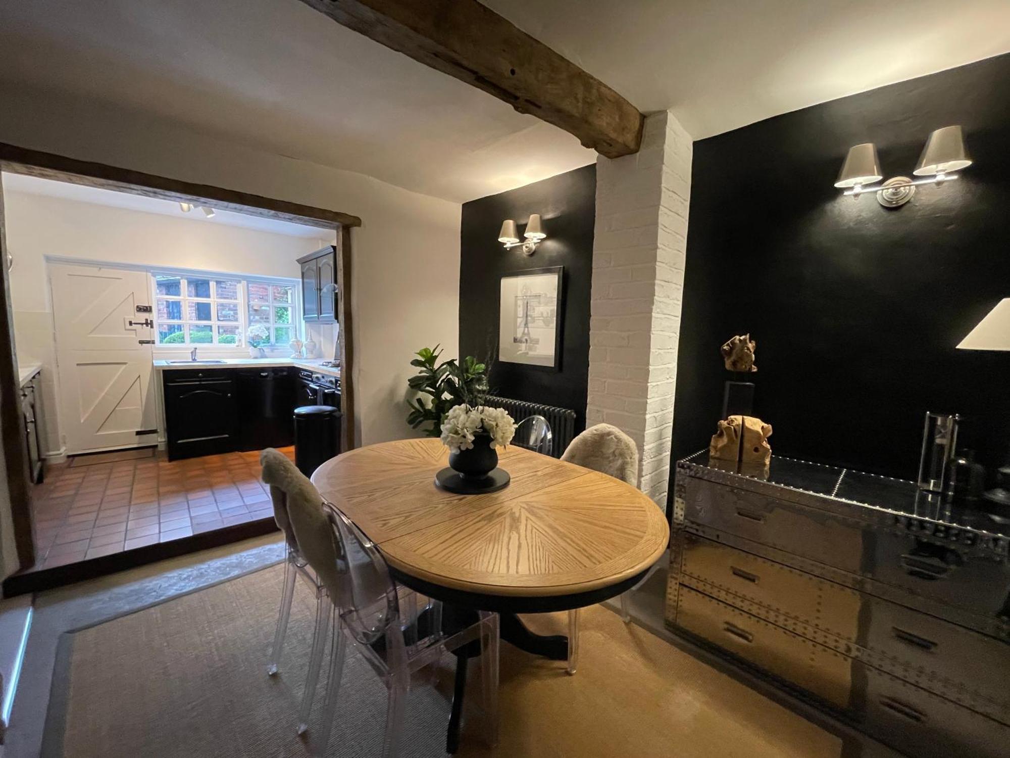 Entire Georgian Luxury Home - 3 Storey- High St Henley-In-Arden -Two Bedrooms-Sleeps 4 Buitenkant foto