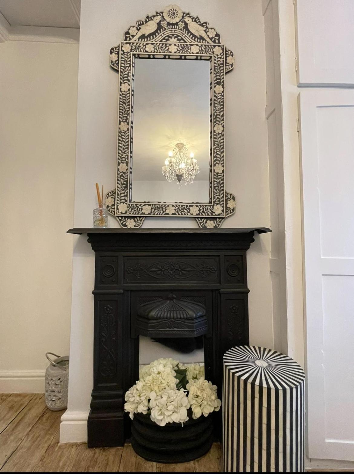 Entire Georgian Luxury Home - 3 Storey- High St Henley-In-Arden -Two Bedrooms-Sleeps 4 Buitenkant foto